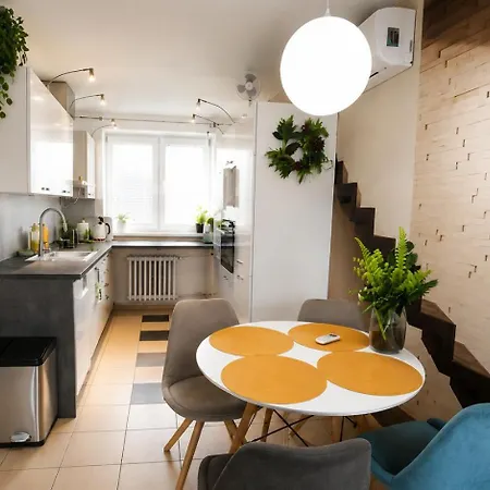 דירה Bytca Central Apartment